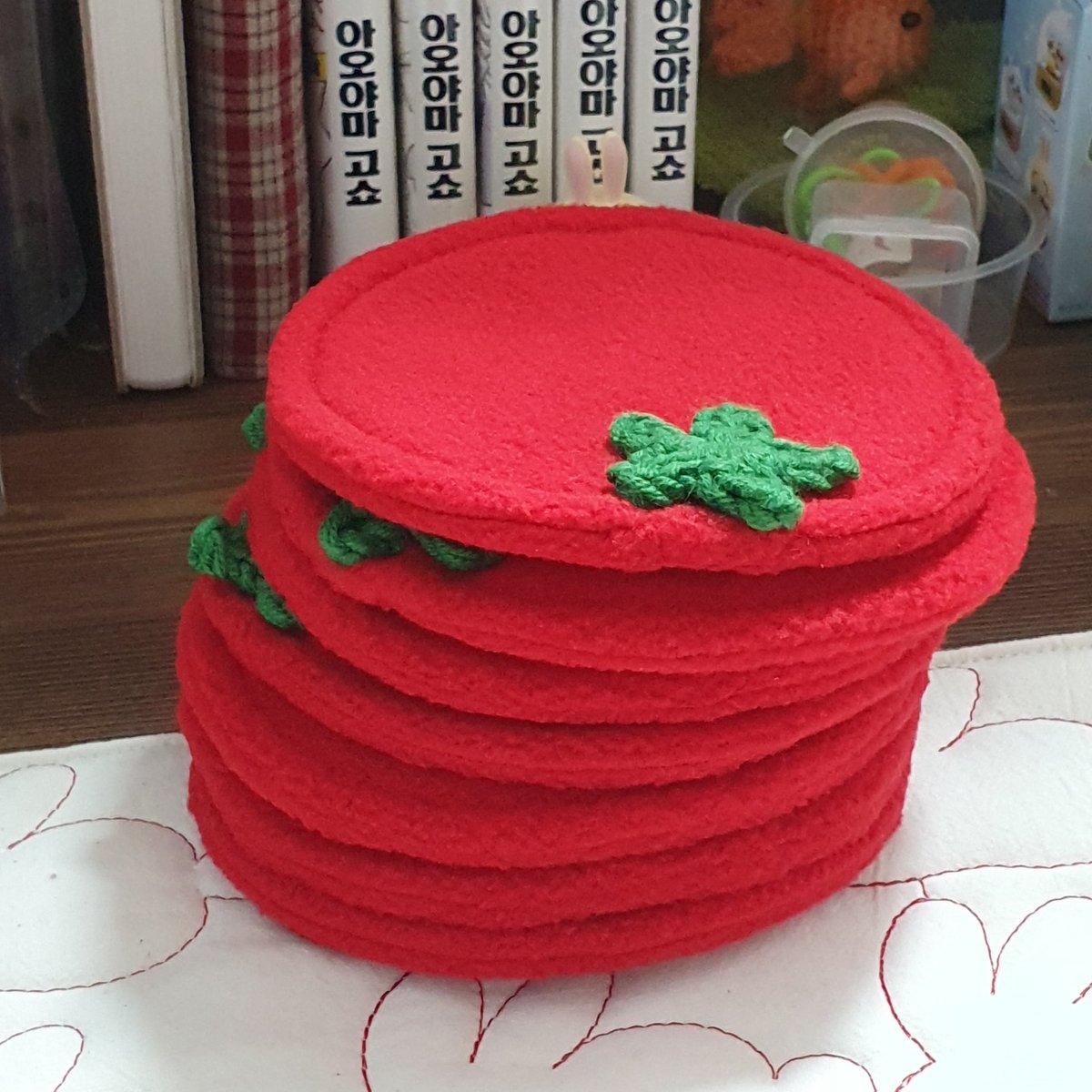 haddan_hattan's tweet photo. <윗치폼 + RT 이벤트>

#RT #윗치폼 
토마토 티코스터🍅 윗치폼이 열립니다!
기간은 3월 18일 저녁 6시~ 준비 수량 소진까지로 수량은 총 27개 준비되어있습니다😀
추첨을 통해 RT 해주신 1분께 토마토 티코스터를 드릴 예정이니 많은 관심 부탁드려요!
https://t.co/QIQC4adBL0 https://t.co/AdWWJZ9jAf