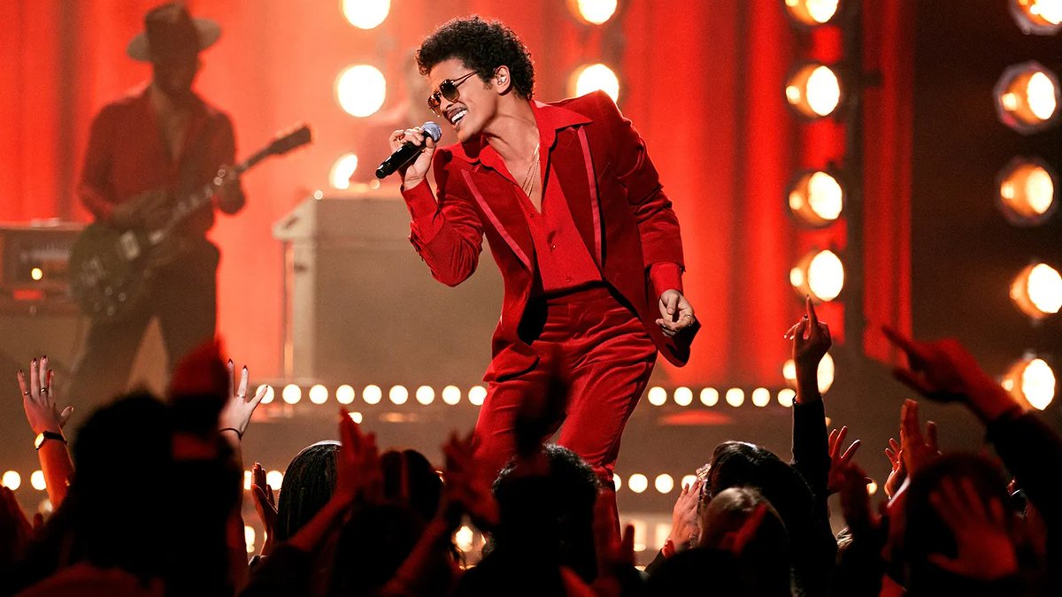 MarioNawfal's tweet photo. 🇺🇸BRUNO MARS $50M GAMBLING DEBT

Bruno Mars is reportedly in deep with a $50 million gambling debt to MGM Casinos, according to insiders. 

Despite a lucrative Vegas residency deal, repayments heavily dented his earnings.

The debt also influenced his contract, allegedly leading to fraught projects like The Pinky Ring Lounge at Bellagio. 

Past interviews reveal Mars' long-standing gambling struggle.

Source: Complex