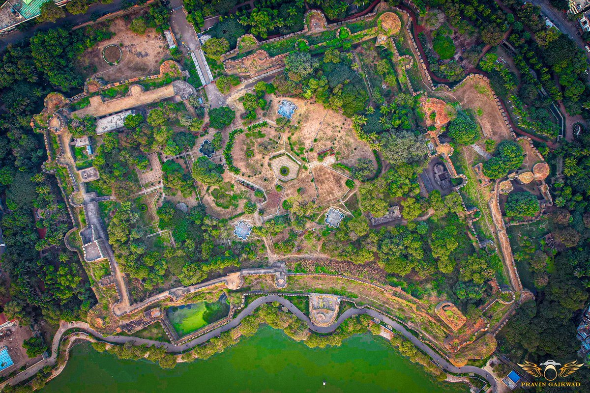 Pravingaikwadp7's tweet photo. Solapur Bhuikot Fort 📸❤️
.
.
.
#pravingaikwad #pravingaikwadphotography #pravingaikwadclicks #solapur #solapurtourism #maharashtratourism #mahafeautre @maha_tourism https://t.co/LW0miiqdG5