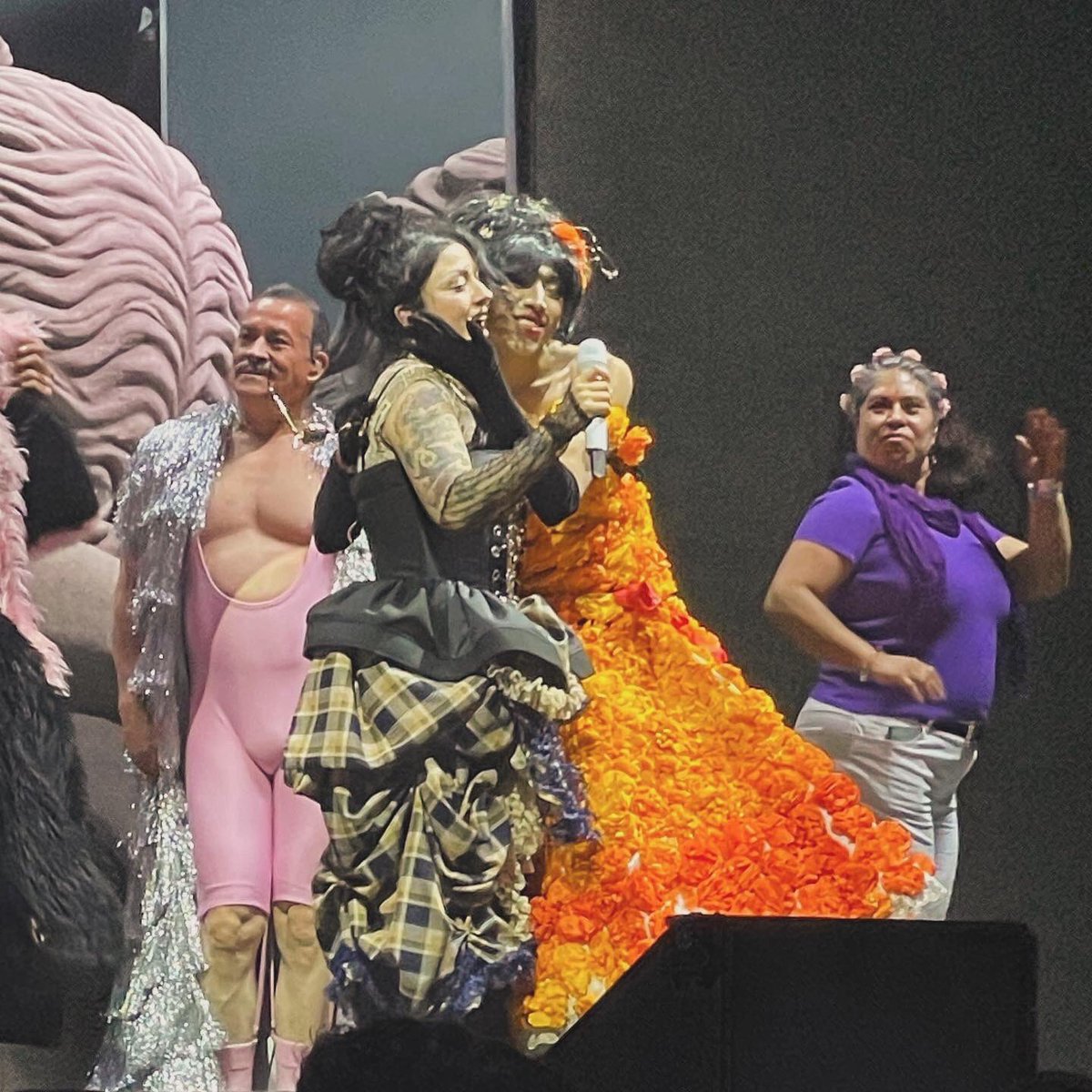 alan_linkz's tweet photo. A U T O P O I E T I C A 
Tour 2024

Fue una noche INOLVIDABLE! te amo tanto @monlaferte gracias por tanto! 🥺🧡✨ 

Gracias a ti empece a ser yo! ✨🧡

TE AMO!

#autopoietica #autopoieticatour
#monlaferte #Monterrey #laferte #misstenochtitlan https://t.co/GT1H0ddVHD