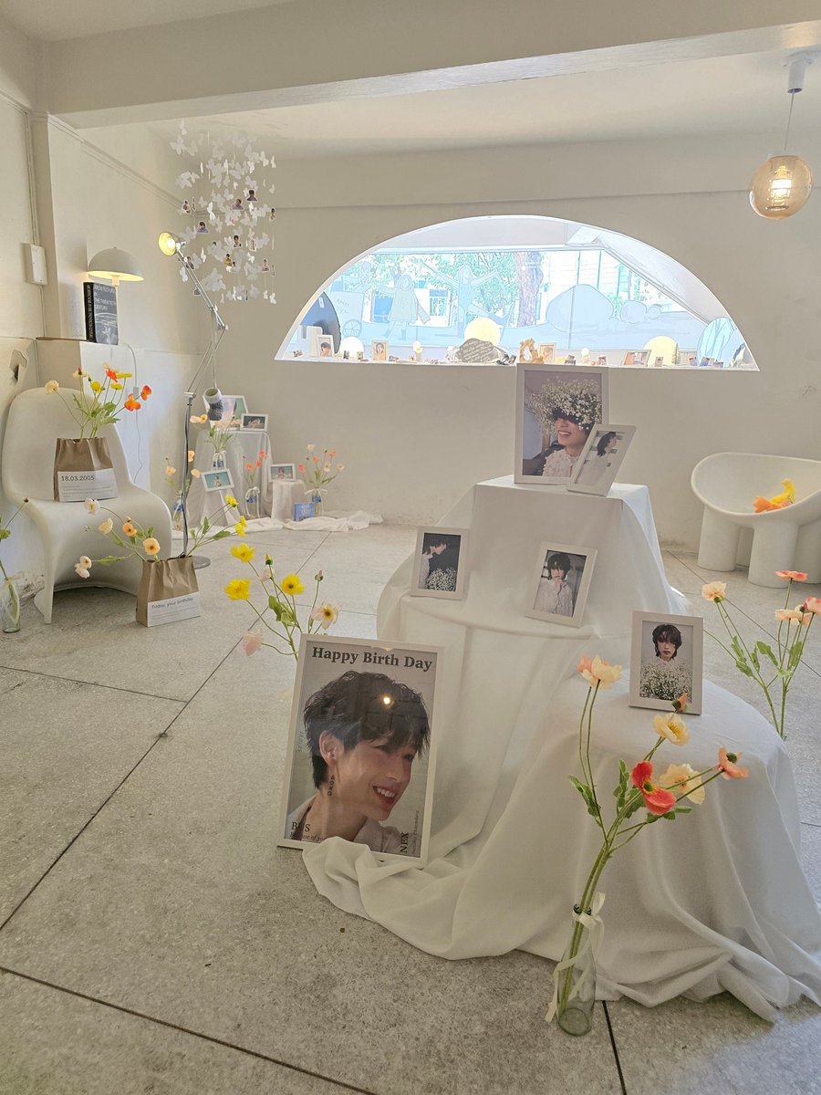 jajabinkkk's tweet photo. คาเฟ่ดีมากกกก สวยมากกกกก
อยากให้ทุกคนมาเยอะๆเลย
#HappyNEXDay
#NEXnattakit
#flowersbloomeinnexday https://t.co/01Lti1inNU