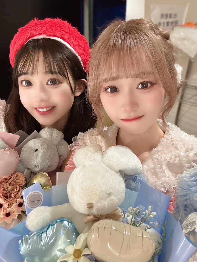 soasoa_info's tweet photo. 『アイドルプラネタリウムVol.126』にお越し頂きありがとうございました❕

【セトリ】
アイラブユー
そあそあ推し
従順LOVE
気が気じゃないの

🗒次のライブは本日3/17(日)
『White Day Live』です🤍
お楽しみに〜🍒

#そあとあめーむ。 https://t.co/hDBoRipeuL