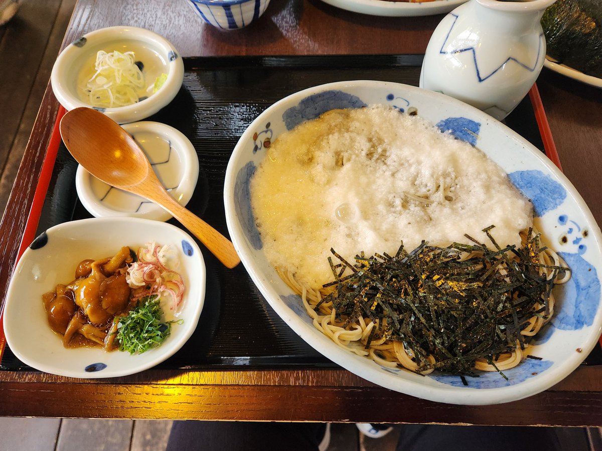 knchk8810's tweet photo. 山かけそば https://t.co/U0nQjm7IgB