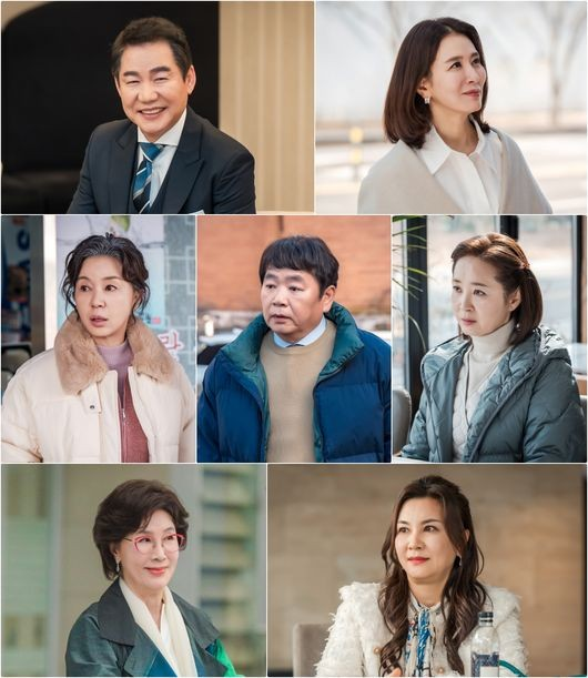 KDramaHandle's tweet photo. #ParkSangWon #LeeIlHwa #JeongJaeSun #ImYeJin #LeeDooIl #YoonYooSun and #KimHyeSeon new stills from KBS drama #BeautyAndMrRomantic (#BeautyAndThePureMan).
Broadcast on March 23. #JiHyunWoo #ImSooHyang #미녀와순정남 #지현우 #임수향 https://t.co/UrCaXfrnFW