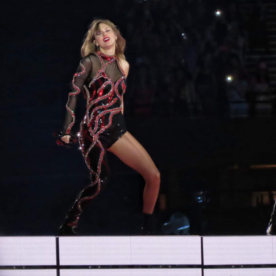 philconcerts's tweet photo. Exactly one year ago today, @taylorswift13 kicked off the biggest concert tour of all time, The Eras Tour in Glendale Arizona. It was the first tour in history to make more than $1 BILLION. https://t.co/yvA9rfbTPS