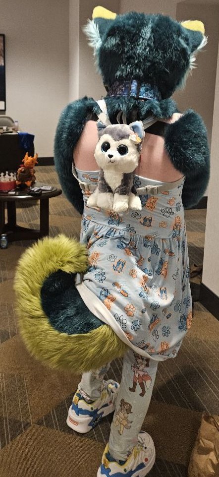 PaddedPupShadow's tweet photo. #cubcorral was fun! Got to hangout with some crinkle butts! 🤩😍🥰 https://t.co/yJVZVWun3D