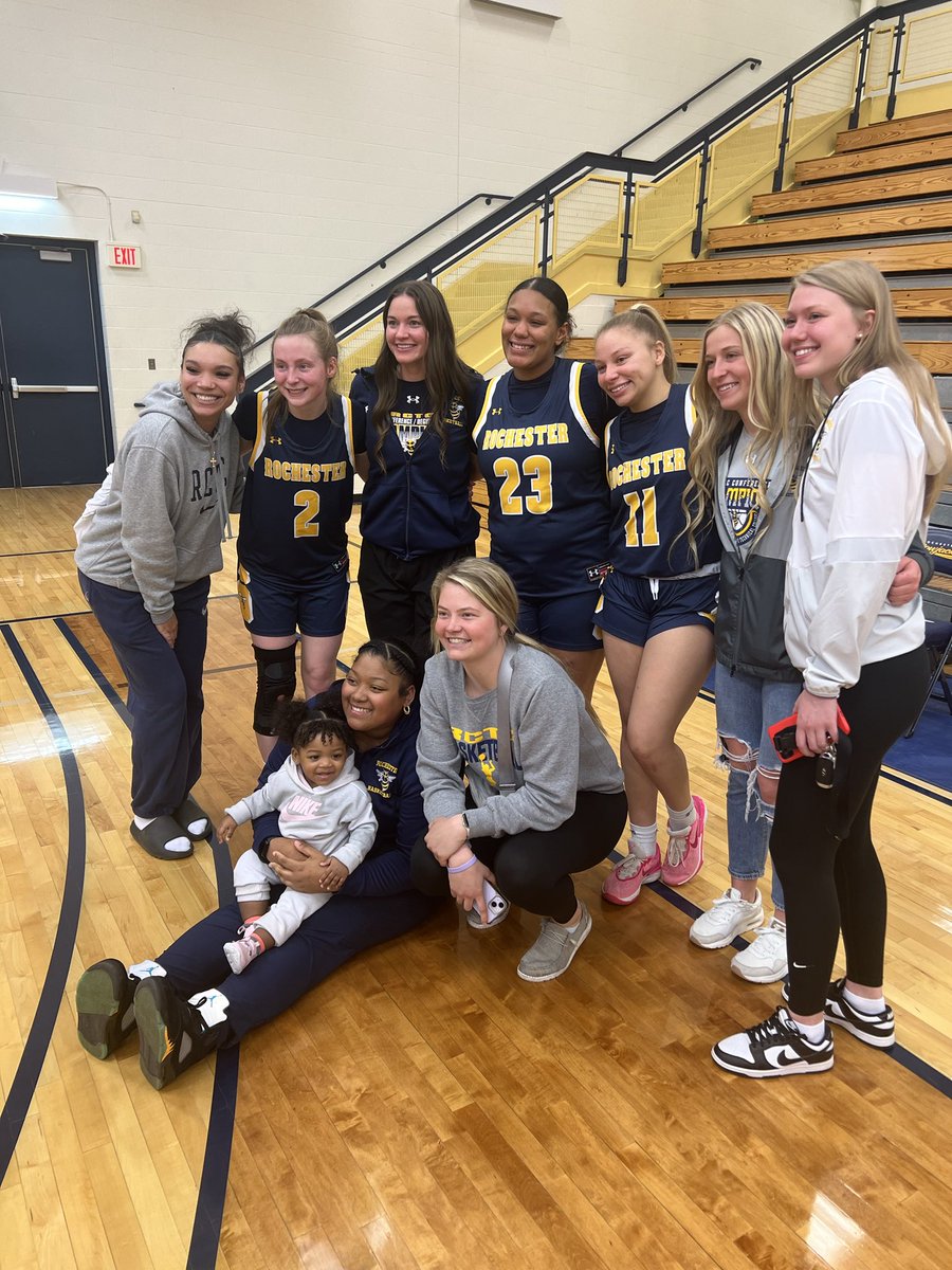 jason_bonde's tweet photo. 2023 National Champions in the house tonight. Love seeing the support our former players have for their former teammates. A lot of wins and great memories with this group. https://t.co/4EwxbCXaFD