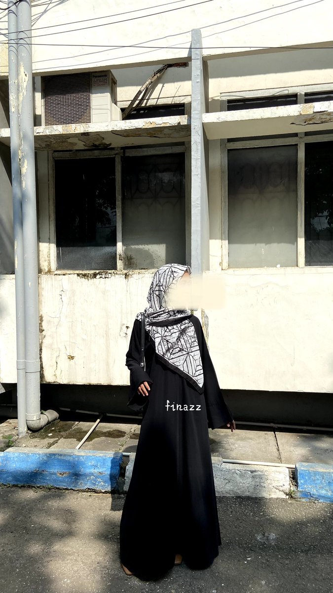 finazz06's tweet photo. ᡣ𐭩 Abaya Turki Basic
bahannya flowyy, modelnya basic jadi cocok dipake acara formal/nonformal. tersedia 23 warna, 10 RB+ terjual, karena bahannya wollpeach aku saranin pake inner rok, harganya cuma 150 RB an
https://t.co/CFBT7kQfE6 https://t.co/zWyvNQy9Kz