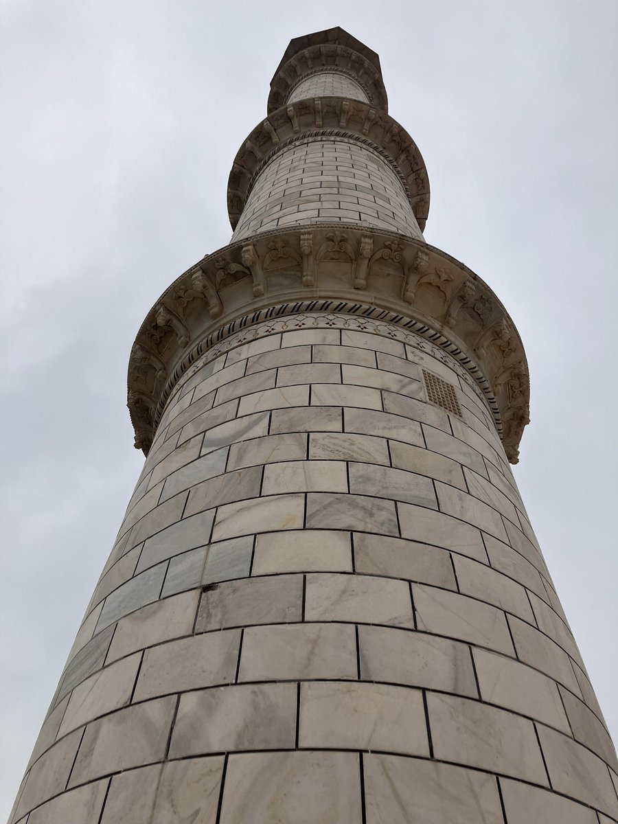 ali_zabaan's tweet photo. #TajMahal https://t.co/ro5rHAhCq8