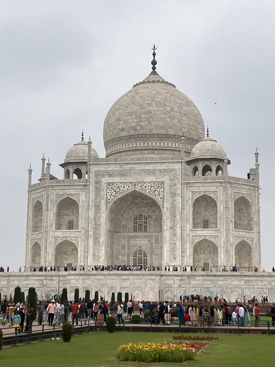ali_zabaan's tweet photo. #TajMahal https://t.co/ro5rHAhCq8