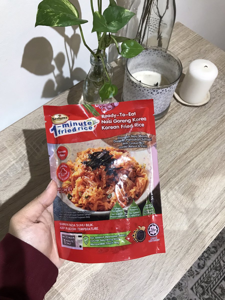 msxhjr's tweet photo. Siapa yang suggest nasi goreng kimchi instant ni, I nak cakap thank you so muchh. 

Tak sia-sia beli banyak sebab murah and sedap. Mana nak dapat nasi goreng instant Rm3 je  weh

Nasi goreng kimchi letak cheese 🤤 dah macam dekat Mr Dakgalbi https://t.co/HInyv5mRDO