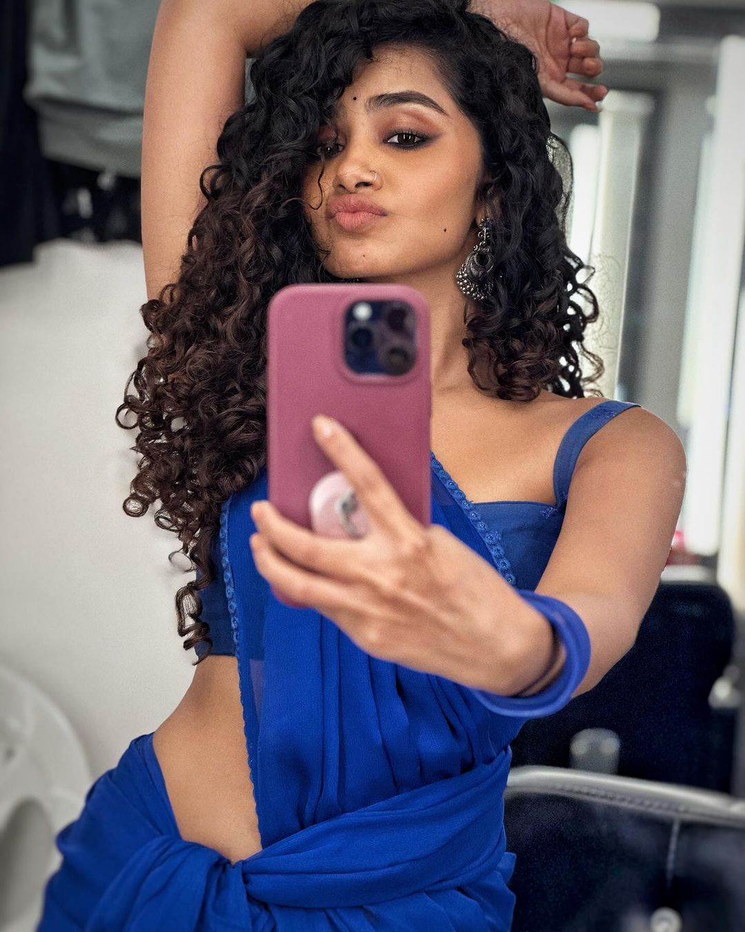 GI2Y2OzbcAApSRw?format=jpg&name=large