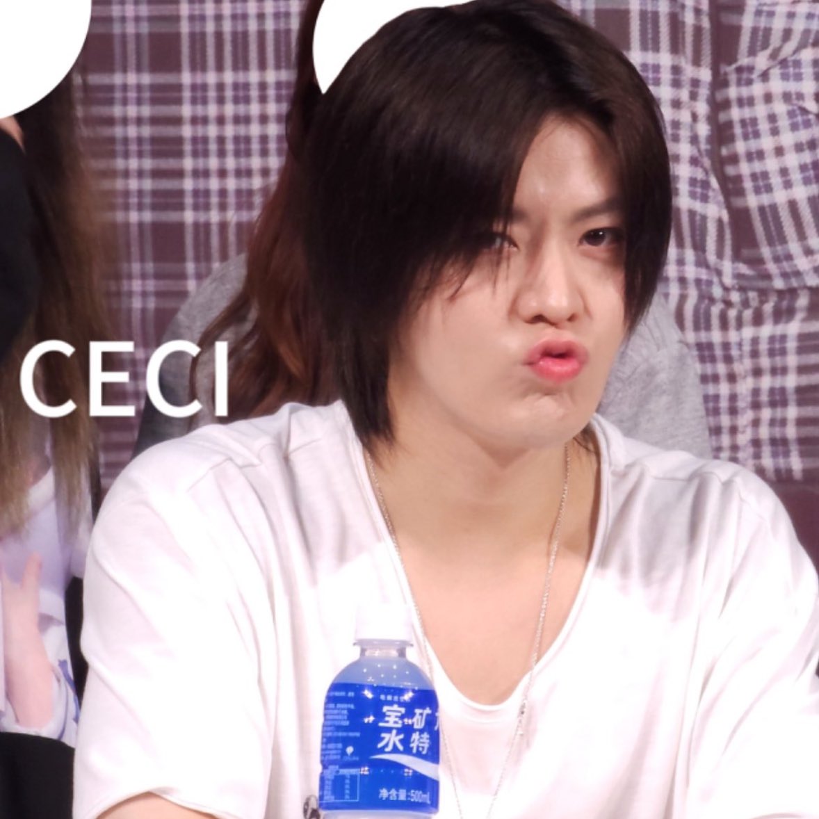 yutapics's tweet photo. How cute😭

#YUTA #유타 #悠太 https://t.co/rTFARavVRS