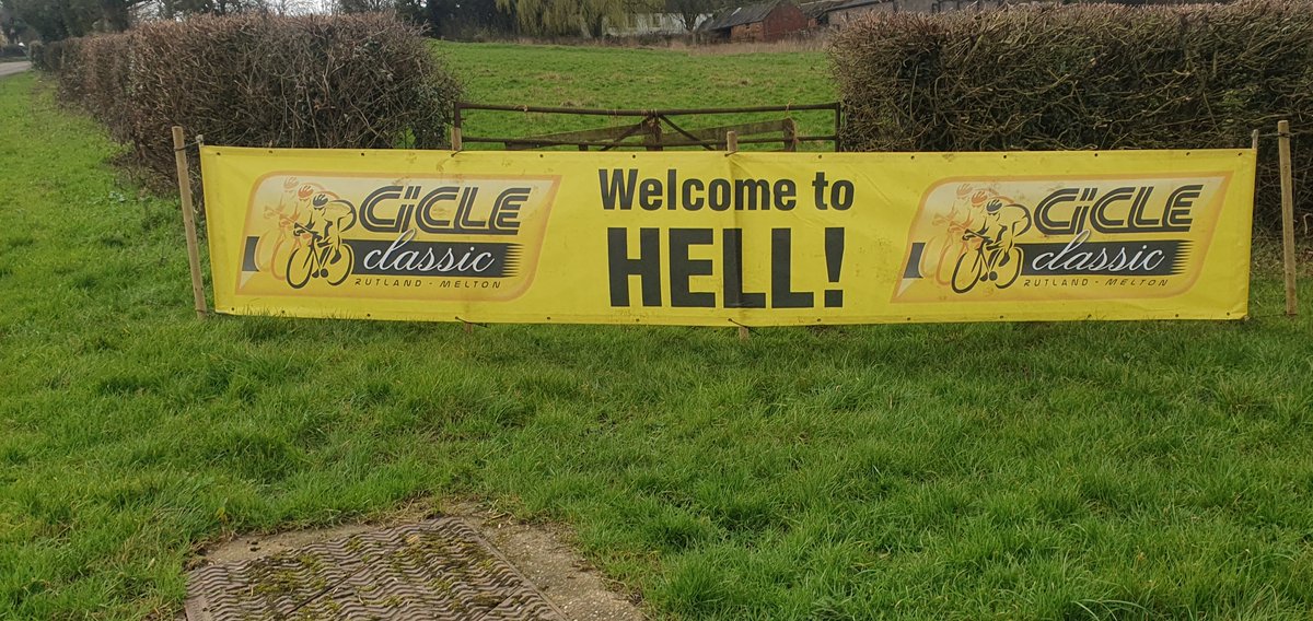 JuniorCiCLE's tweet photo. A 'wet n wild' morning...its important competitors wear appropriate clothing, just a skinsuit won't suffice! https://t.co/5I7erFi4Bz