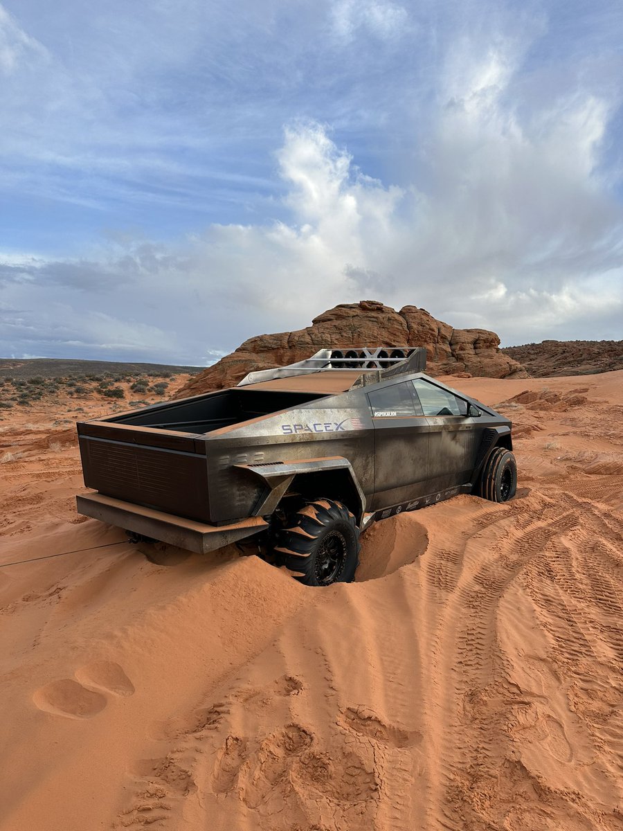 Supercar Ron tweet media