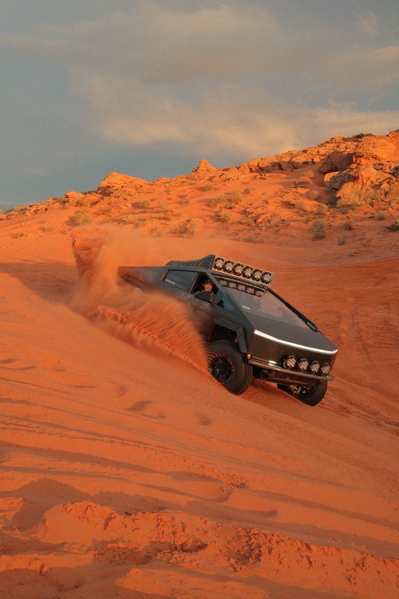 Supercar Ron tweet media