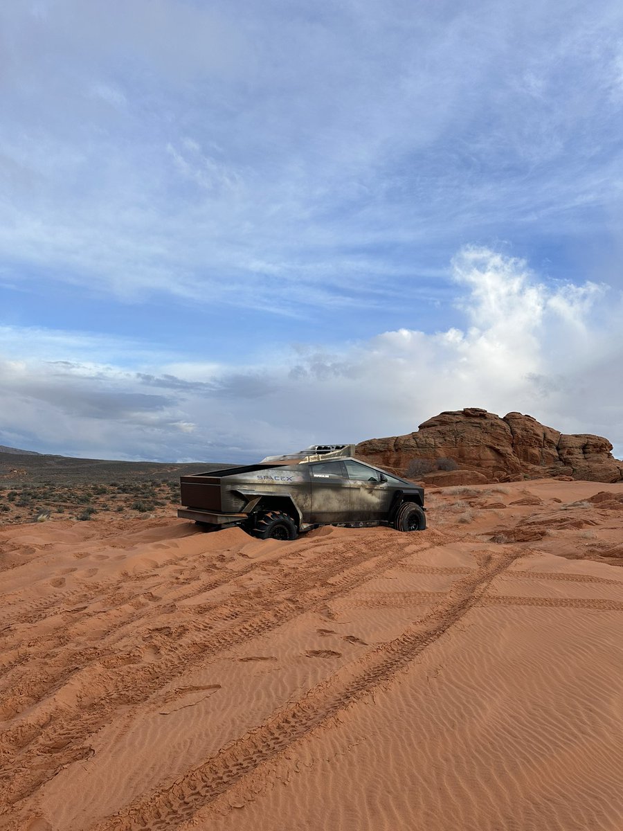 Supercar Ron tweet media