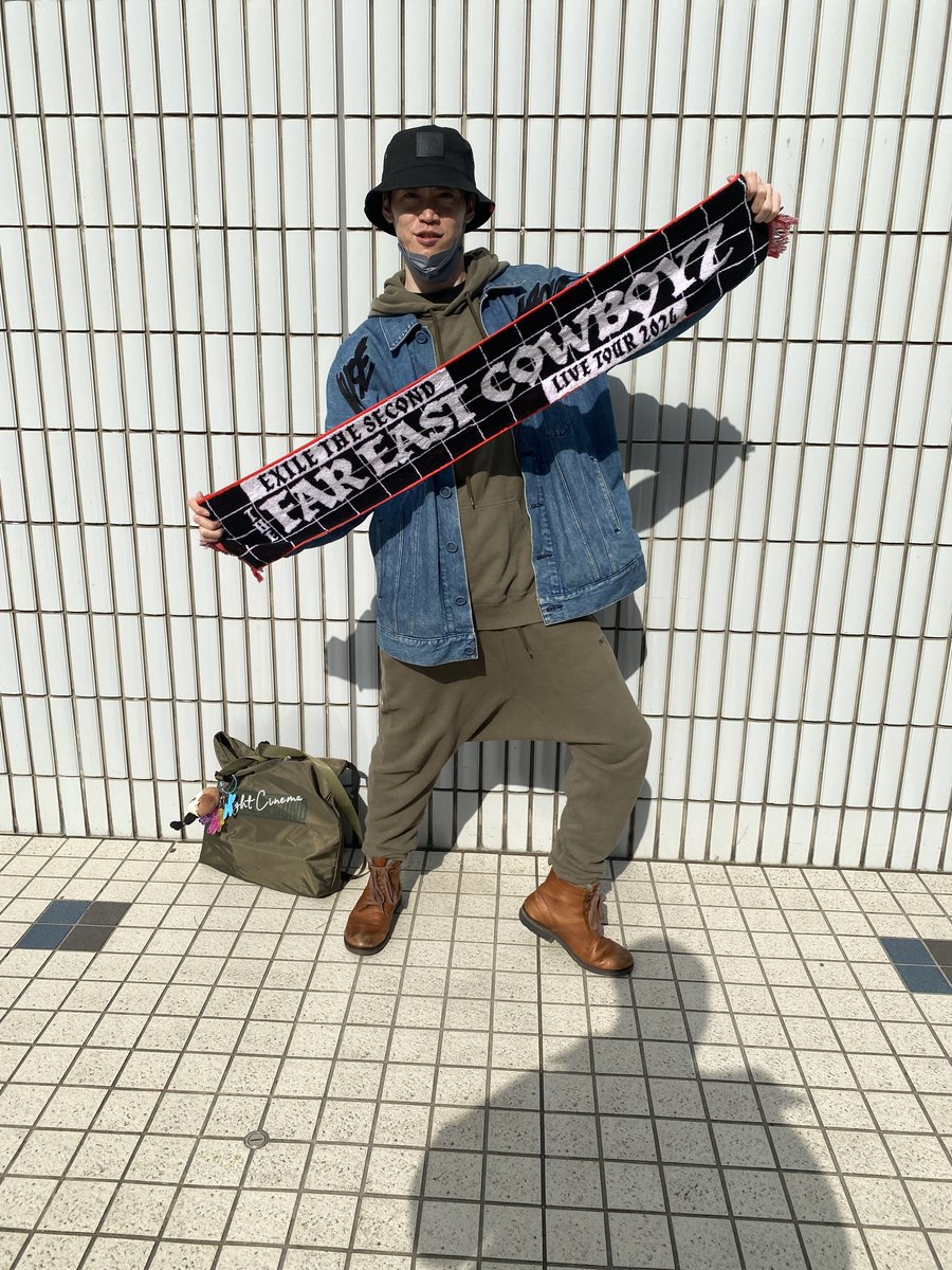 ken_shunchan's tweet photo. 2日目はSECONDのスウェットセットアップ!!!楽しむ〜!!!
#EXILETHESECOND #TFEC https://t.co/kSaU2RpGB1