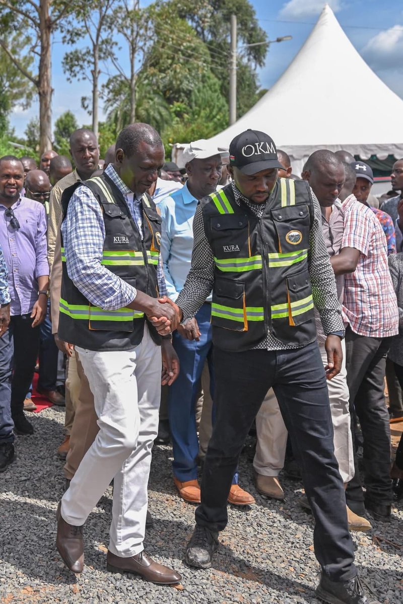 mycandidet's tweet photo. "A thread of indirect heckling at the president in Bomet!"

@mycandidet https://t.co/NDOXXsoURR