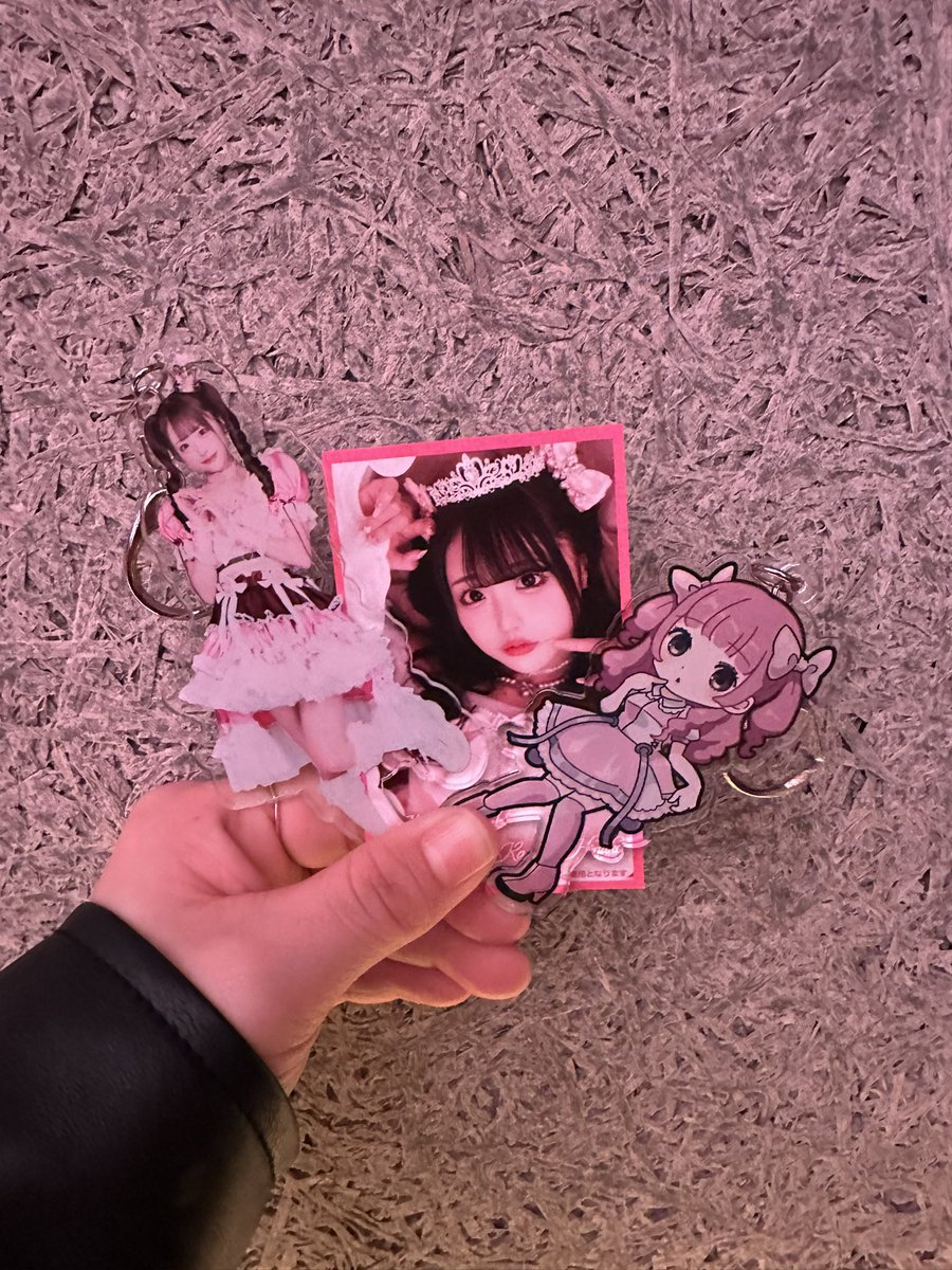 yoruami_kh_a's tweet photo. 3/15 Princess for life
♡神楽ひなこ卒業公演♡
3年間分のありがとうを込めて。アイドルをやってくれて、、出会ってくれてありがとう。ひなこちゃんと過ごした日々、大事な大事な思い出です。辛くなったらお守りチェキ、動画から元気をもらうね。　#ひなちゃんといちゃいちゃ https://t.co/caox1QGDwo