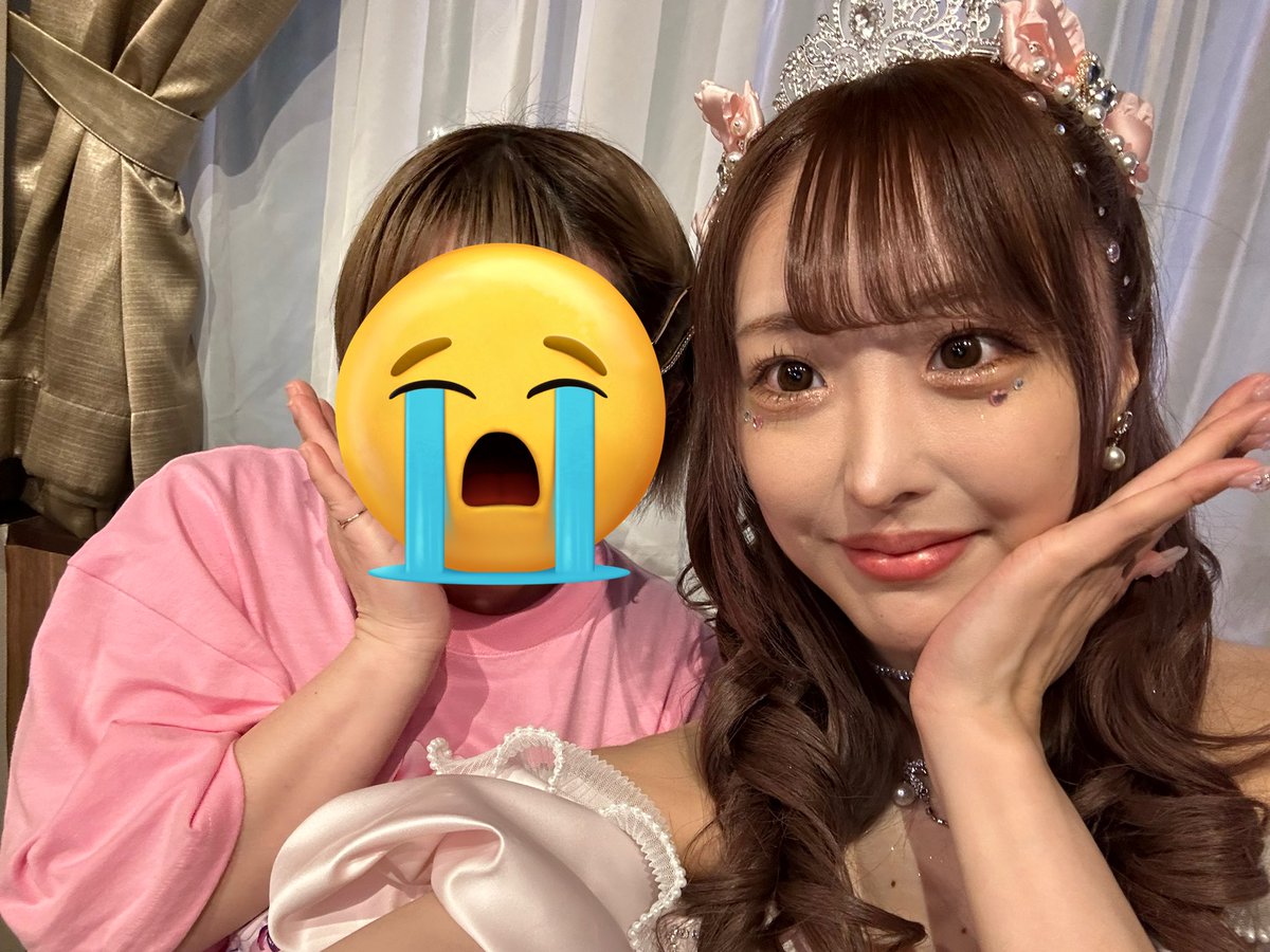 yoruami_kh_a's tweet photo. 3/15 Princess for life
♡神楽ひなこ卒業公演♡
3年間分のありがとうを込めて。アイドルをやってくれて、、出会ってくれてありがとう。ひなこちゃんと過ごした日々、大事な大事な思い出です。辛くなったらお守りチェキ、動画から元気をもらうね。　#ひなちゃんといちゃいちゃ https://t.co/caox1QGDwo