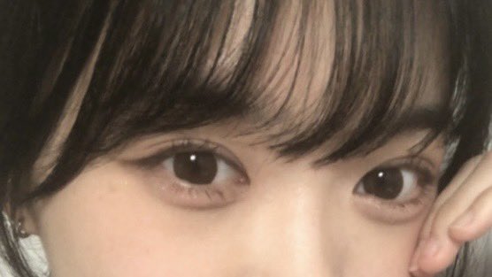 #광고 RT추첨 3분께 프림로즈 팔레트를 드립니다 🥳

#라카 에서 #포에버6아이팔레트 가 출시 되었습니다! 완전 데일리하게 무난한 구성이지만 감각적인 컬러감이에요 특히나 펄이 넘 예뿌서 맨날 쓰는 중. . . 

저는 프림로즈 팔레트를 활용해봤습니다 🥰