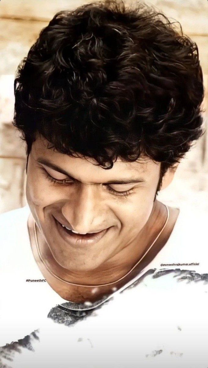 ondumalebillu's tweet photo. Happy Birthday PARAMATHMA #DrPuneethRajkumar ❤️ missing you all day, everyday 🥺❤️❤️🙏🏻🙏🏻 https://t.co/JCko9JHiVX