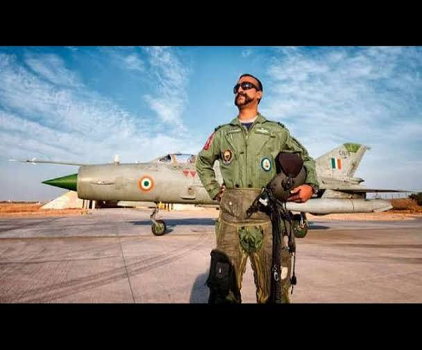 VilagerDirector's tweet photo. @itswpceo A most expensive cup of tea ☕
1 Cup of Tea = Mig 21

🤣🤣 https://t.co/lKEJ8rFZBw