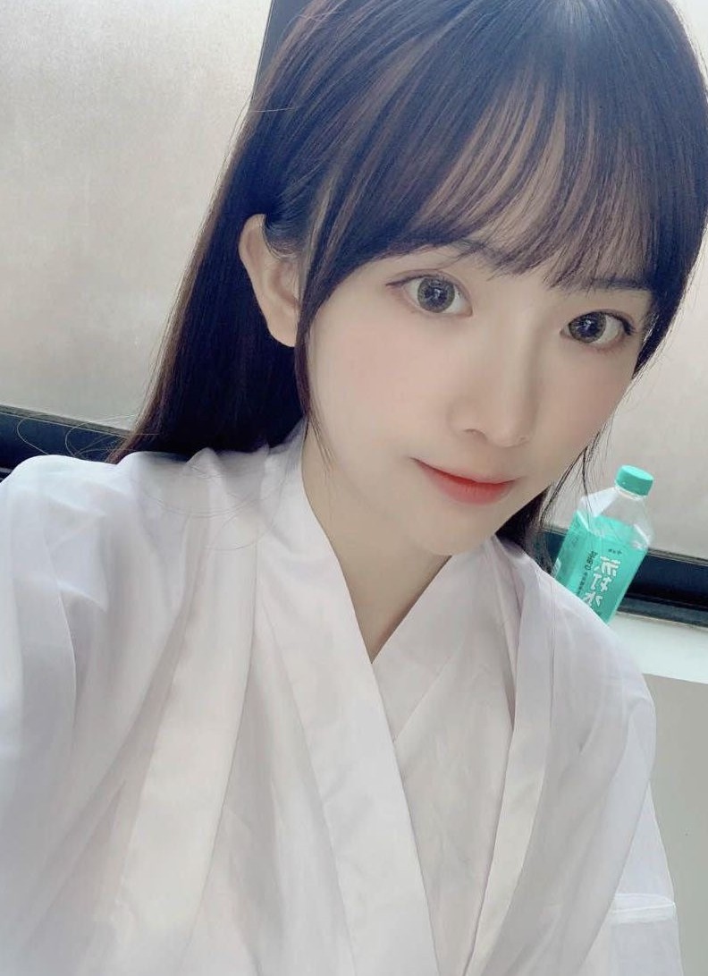 harunka54593304's tweet photo. 地区：昆明
身高：170
体重:   48Kg
年龄：23
价格：900/次 2000/夜，夜不限次数
服务：鸳鸯浴 做爱 口交 波推 漫游  69互舔 SM 制服JK（资源真实有效 需要资源联系主页简介的QQ）

 #昆明外围 #昆明兼职 #昆明喝茶 #昆明会所 https://t.co/q3q3rVCGaY