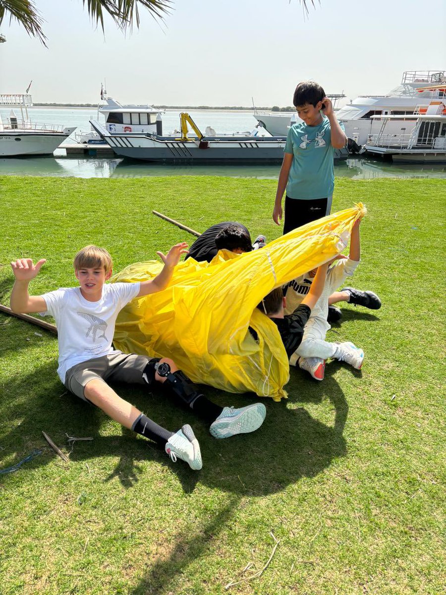 DC Lower School tweet media