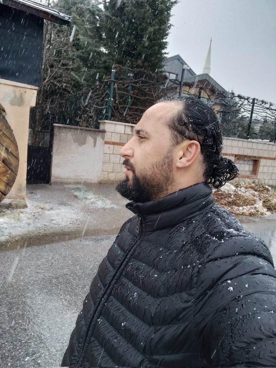 Sabır vazgeçmek değil, umudu yarına ertelemektir.