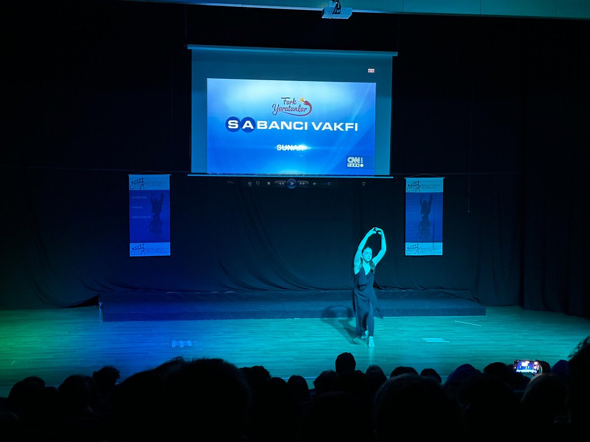 bkcicekli's tweet photo. Okulumuz FRC takımımız, Wheelchair Dance Project’i lise öğrencilerimizle buluşturdu. Sanatçıların dans gösterileri ardından lise öğrencilerimizle beraber keyifli bir söyleşi ve soru cevap gerçekleştirdik. Katılım sağlayan dansçılara bu etkinlik için teşekkür ediyoruz.❤️💙 https://t.co/kLvJjMjCdm