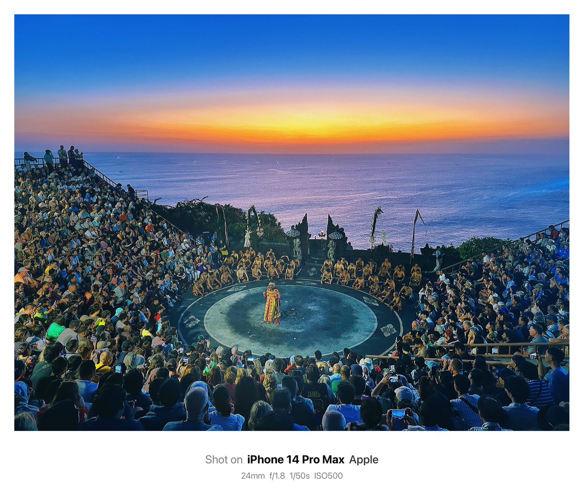 Nyobain pakai frame watermark lagi. Selain Liit, apa ada alternatif apps lain di iOS buat bikin kaya’ gini ya…

Kecak Dance, Pura Luhur Uluwatu.