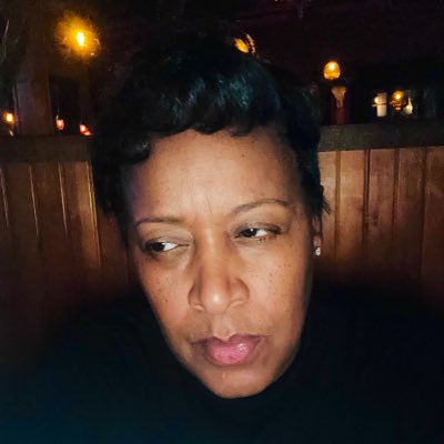 CoachMEdwards44's tweet photo. #NewProfilePic https://t.co/2mxxk06WJ7