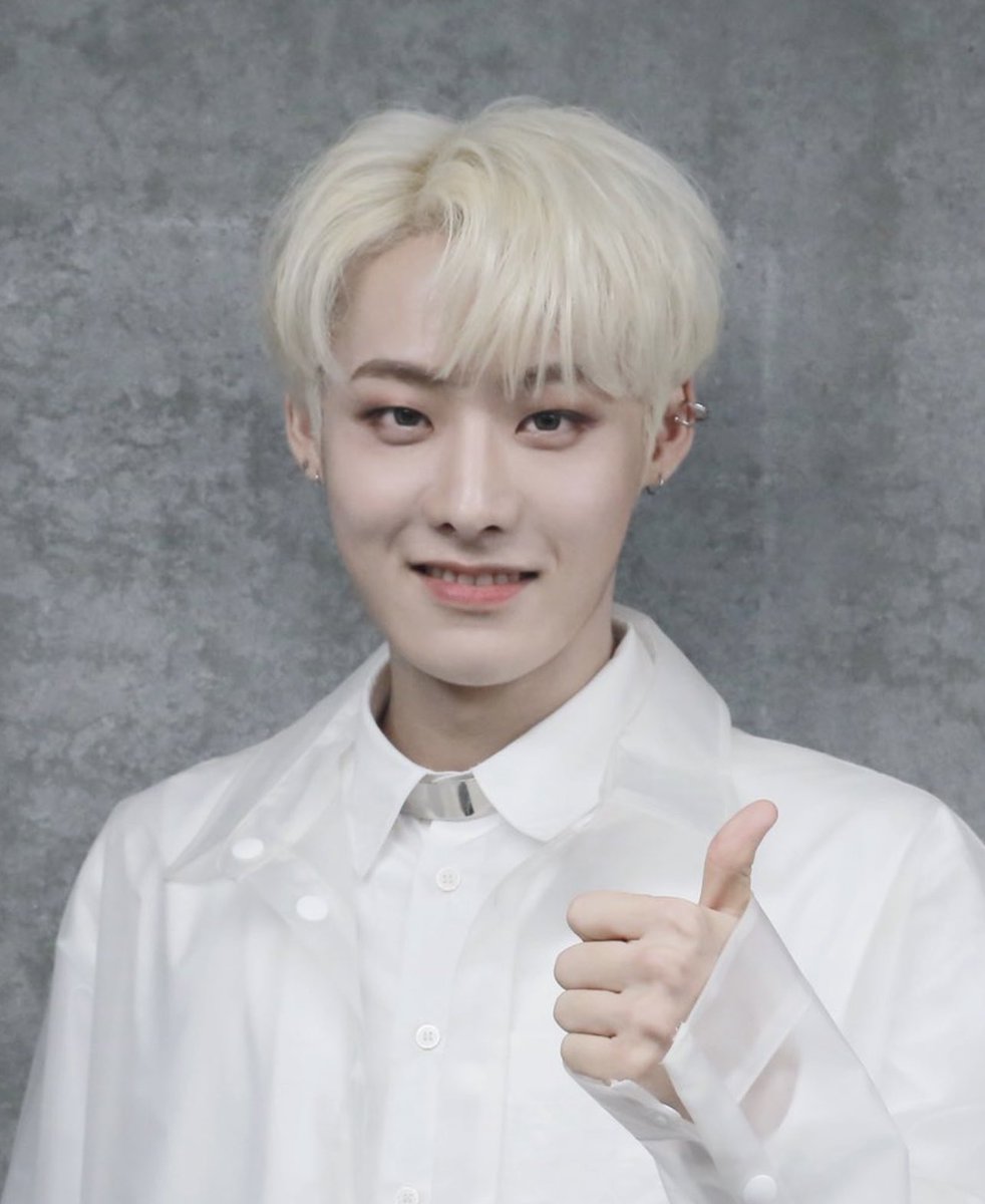 members_MIRAE's tweet photo. [#도현] 
3주년이다아ㅏㅏ🩷
                            -미래소년 도현- https://t.co/LbXN63MbRs