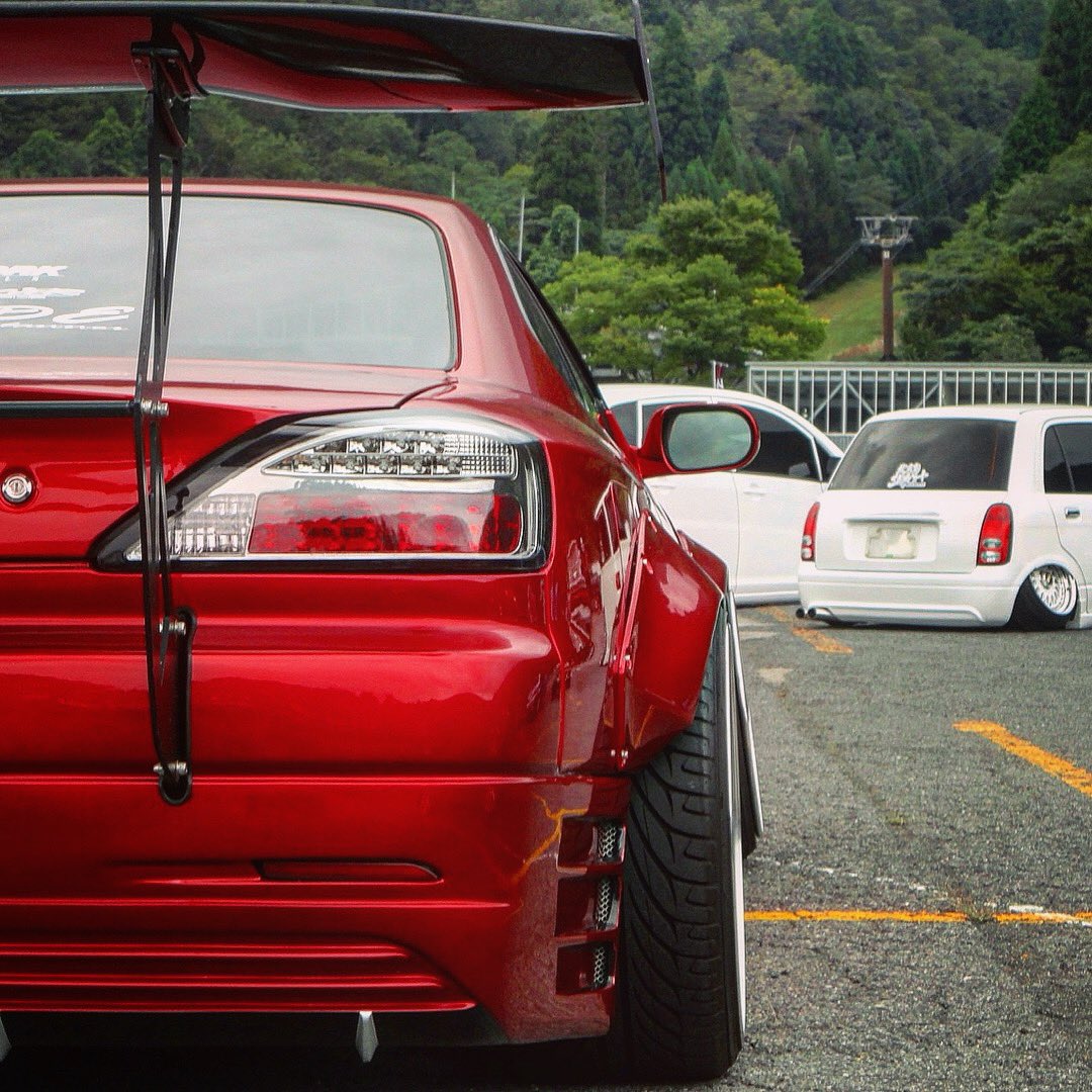 SRoad810's tweet photo. How about bare legs?
生脚はいかがですか?
リムとフェンダーの爪が合わさる
ツライチが好きだなあ💕
#NISSAN #S15 #Silvia
#326POWER #TRA_KYOTO
#WORKWHEELSJAPAN #WORKWHEELS
#WORK #MEISTAR #M1
#過去車
#1 #revival https://t.co/3doTmbd9lQ