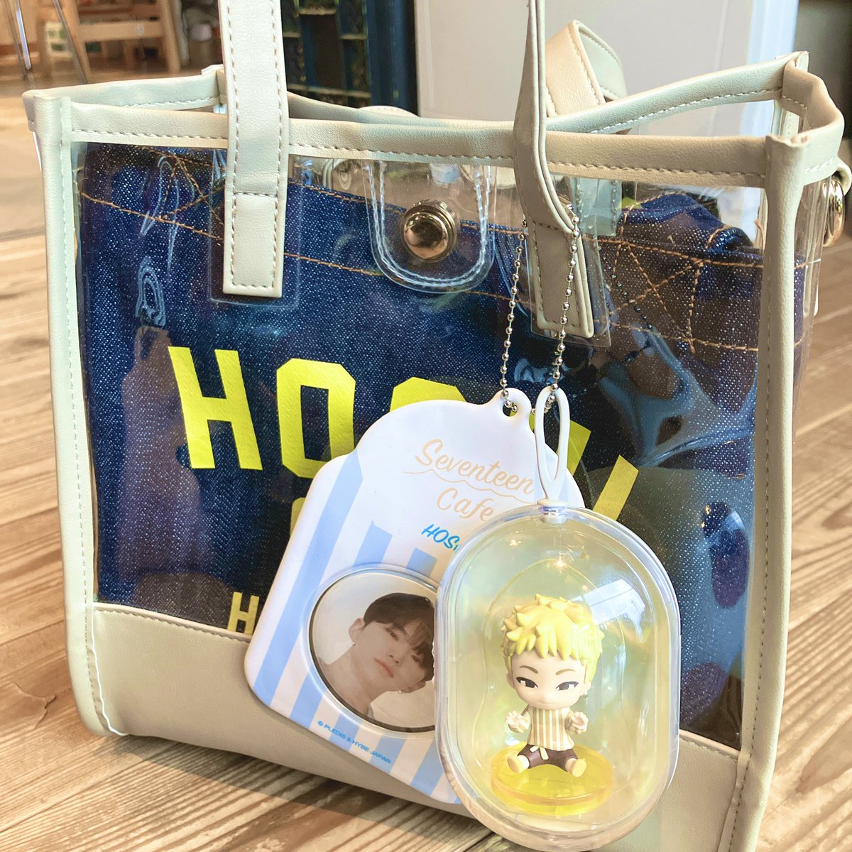 bts_aya_716's tweet photo. あぁぁぁかわちぃ😳💓

#piteteen
#hoshi 
@pledis_17 
#DAISO
#ヲタ活 https://t.co/0s7Z44c1E4