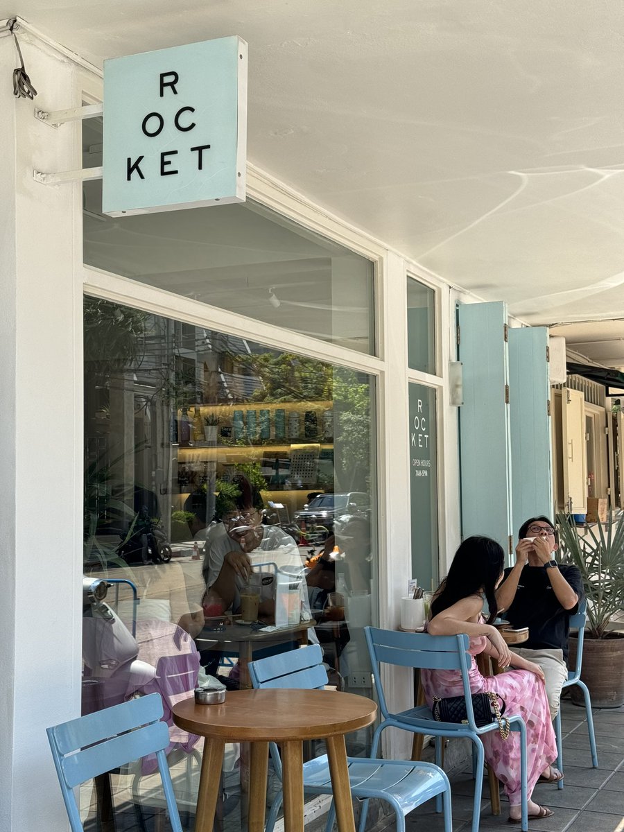 Pukpiknco's tweet photo. Rocket coffee bar
ร้าน brunch เล็กๆ ในซอย สาทร12
Vibes ดี อาหารอร่อย กาแฟนัวมาก
มีทั้งโซน indoor, outdoor ร้านเล็กๆ แต่มีคนมาทานตลอด
ชอบ French toast กินกับ fig เข้ากันมาก
เป็นร้านที่เหมาะกับการเริ่มต้นวันดีๆ 🫶✨
.
#ร้านกาแฟ #ร้านbruch #cafebkk #คาเฟ่ https://t.co/ecNSryjuWQ