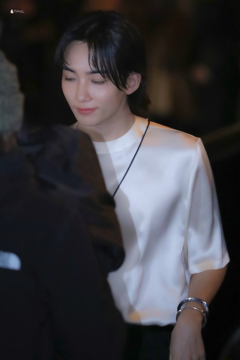 240305｜HD

YSL

#JEONGHANxYSLFW24 #YSL 
#정한 #JEONGHAN #ジョンハン
#정한인파리_YSL패션위크
#JEONGHANxSaintLaurent