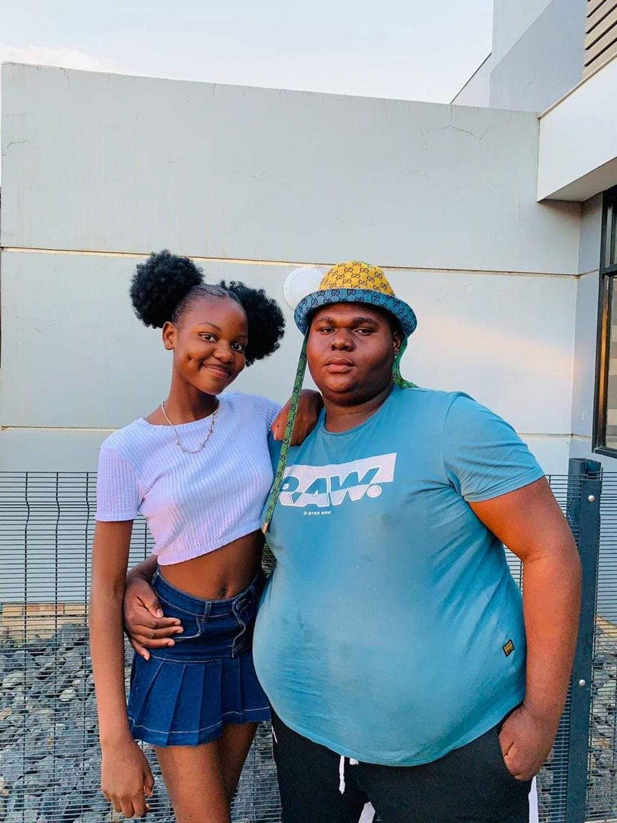 KingDon_za's tweet photo. This relationship has no balance 

One day he's going to eat her 😭😭 https://t.co/GvCyvGQF2C