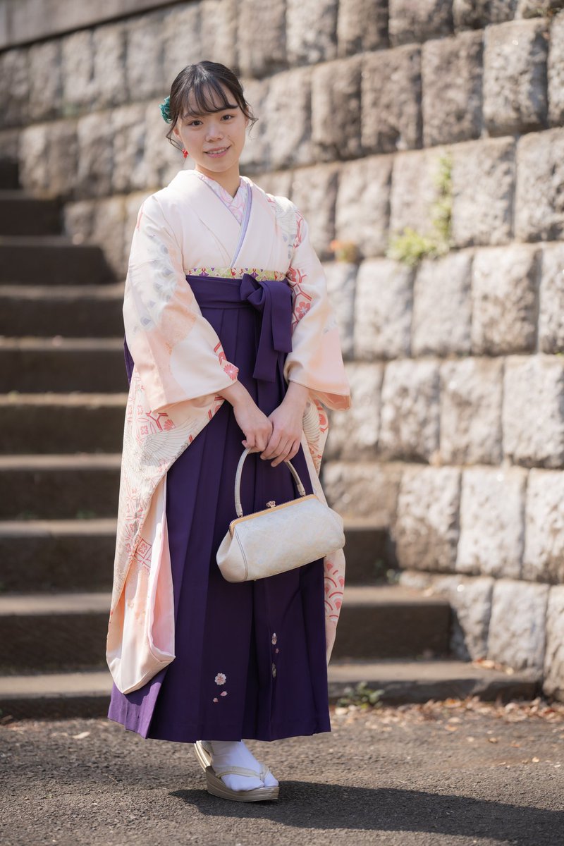 violin_hinako's tweet photo. 東京音楽大学を卒業しました！🌸
昨日は卒業式でした🎓

思えば小学4年生から東京音大に通って約12年…長かった！笑
今までたくさんの素敵な人達とたくさんの素敵な音楽に出会えたこと、感謝の気持ちでいっぱいです。
これからより精進してまいります…！🎻 https://t.co/xZyl27vy1t