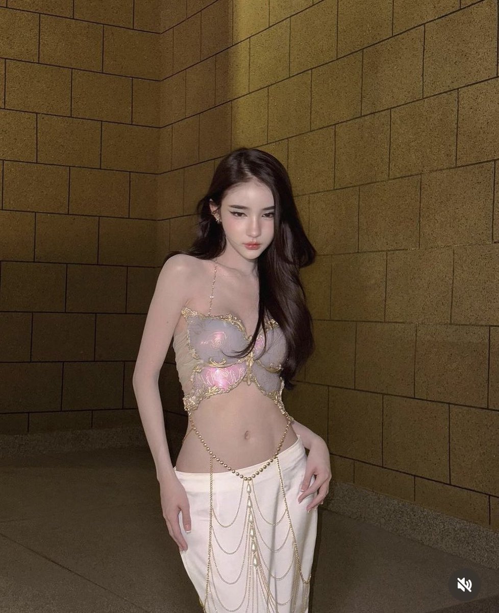 ว่าไงนะคะ tweet media