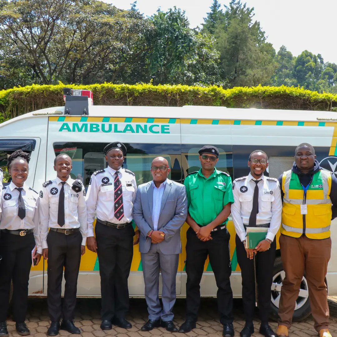 The three essentials of leadership are Humility, Clarity and Courage Use them Wisely to translate a vision to a reality'
These were the words from our CEO during his Visit to our Division.🤍🖤💚💛
It was an honor 🥂
To more years of serving humanity 💪
#ceo #ceovisit #stjohnkisii