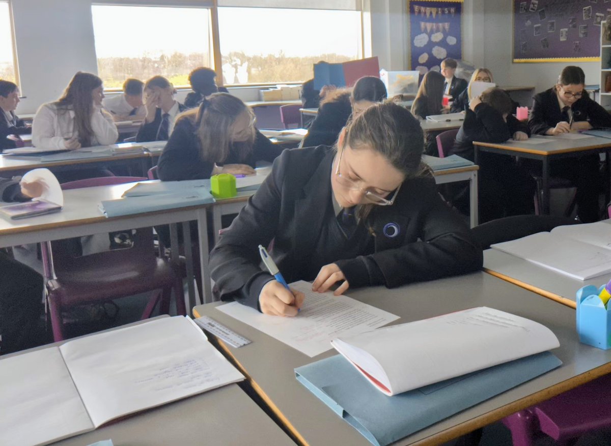 In learning, it's often the small moments that show the most growth. Mrs Woffenden is extremely proud of 8x3 for being so mature when reading the very poignant war poem Dulce et Decorum Est. The links to our Y8 text Private Peaceful.  #berespectful  #beextraordinary