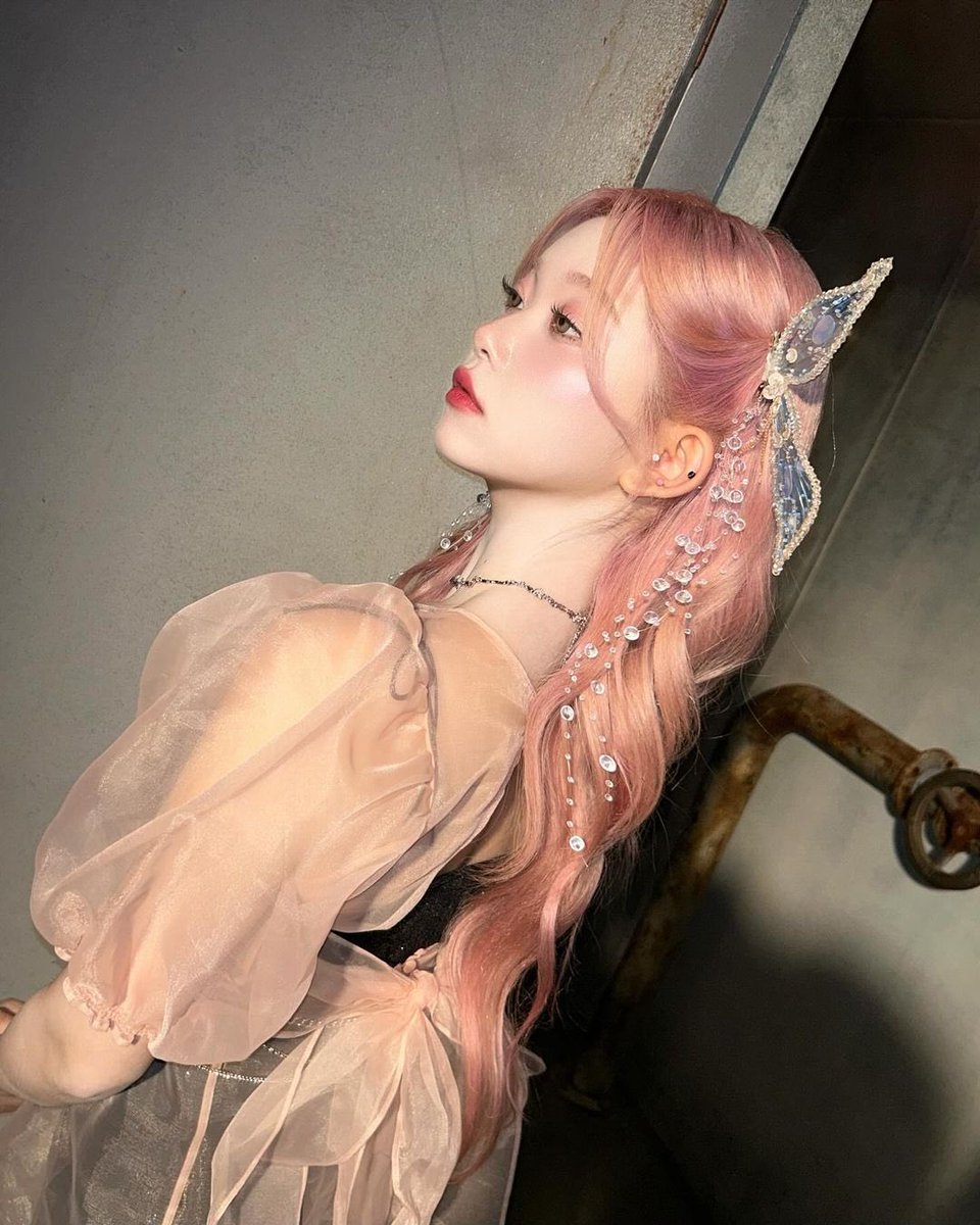 iznaroo's tweet photo. #츠키 https://t.co/Hre1jp81bJ