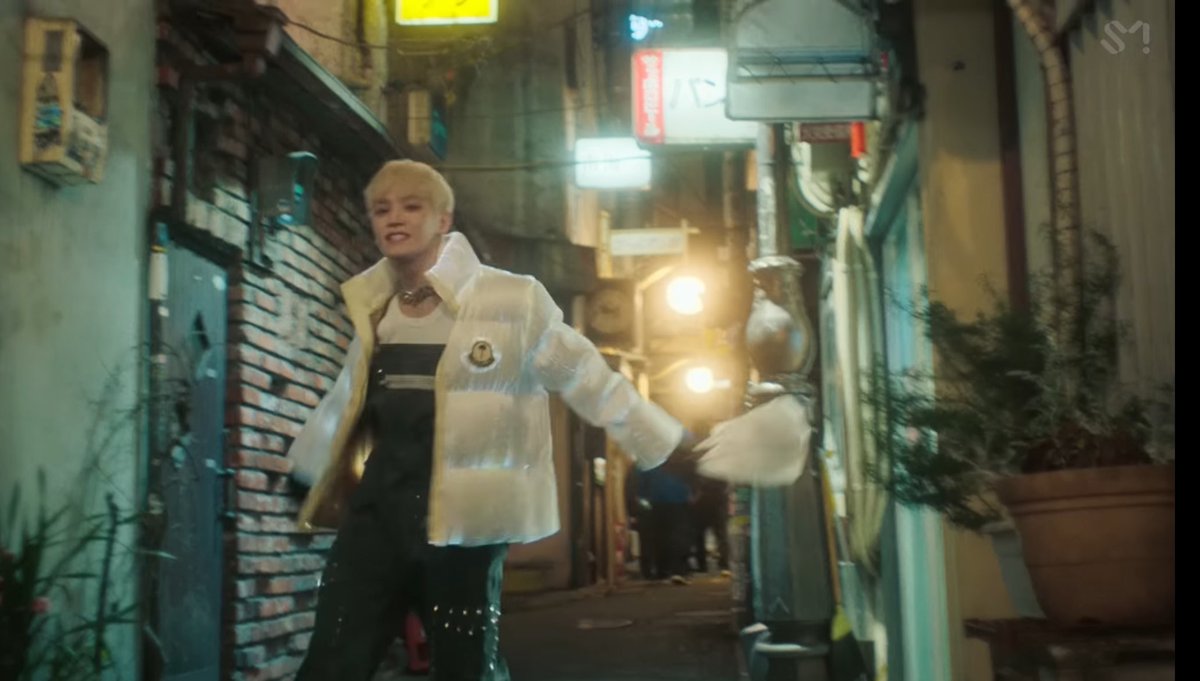 tolonigiri's tweet photo. TAP - Taeyong ロケ地
📍新宿 ゴールデン街

①

#NCT127 #엔시티127 
#TAEYONG #태용 #テヨン #泰容
+ https://t.co/UFHTsBgRZR