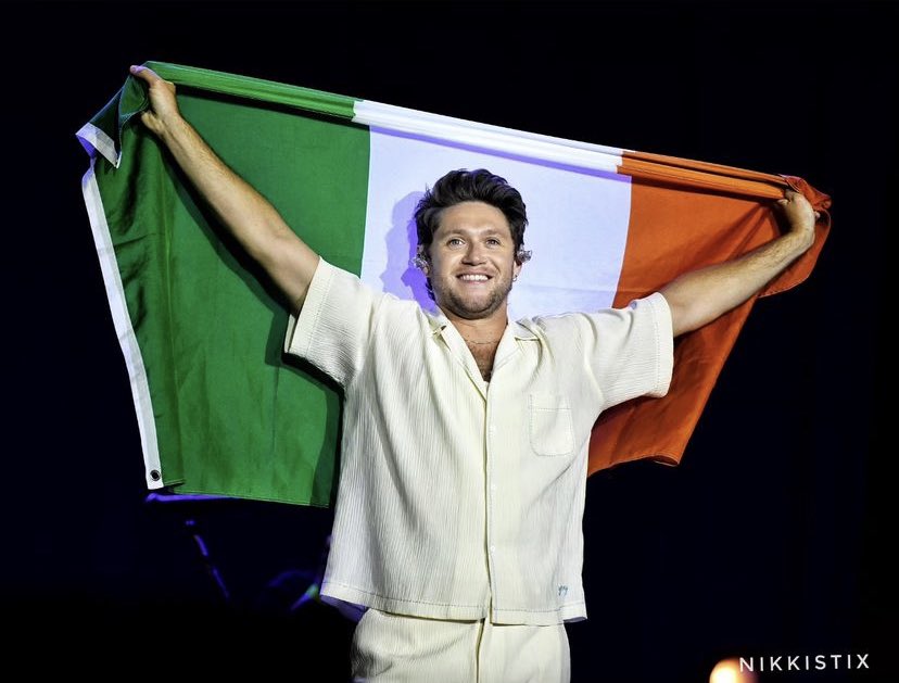 happy st patrick's day to my favourite irish man niall horan 🇮🇪🧡🍀