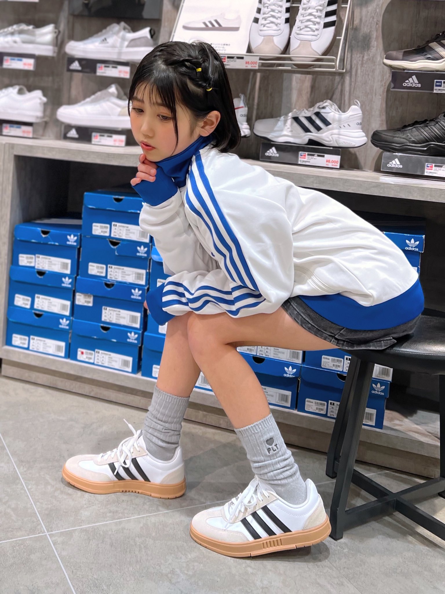 adidas 厚底スニーカーあのちゃん着用25cmivy park