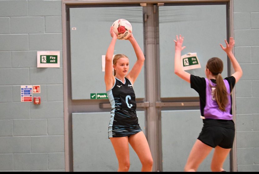 Great to see our 1st VII netballer Alice representing @SurreyStormNPL this weekend 🤩 @Hurst_Pelican