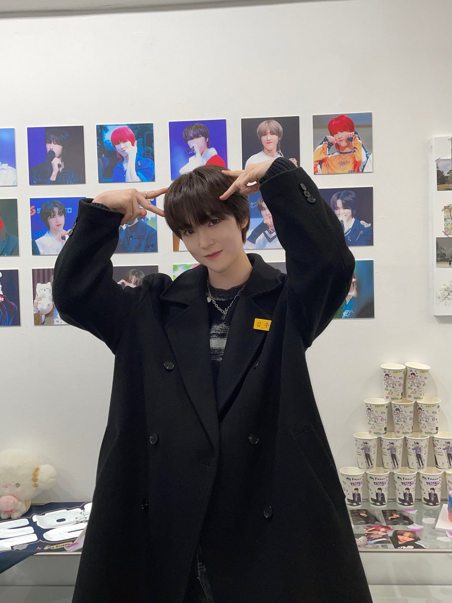 NINE_i_JP's tweet photo. [#주형]

늦게나마 올려보는 주형 생일 완결!! 생일도 아이닌 있어 가능해~😻

#NINEi #나인아이 #JOOHYOUNG https://t.co/Bp2UcRtz5N